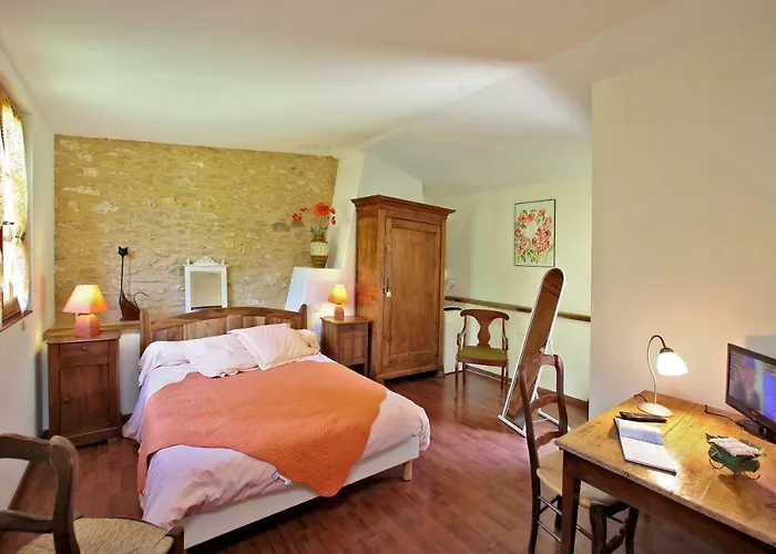 Ξενοδοχείο De Castel-merle 2*